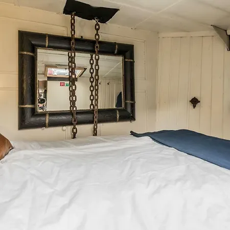 Panzió Houseboat Reussi Amszterdam