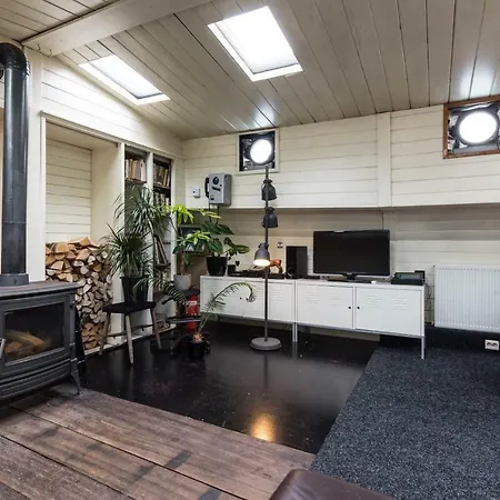 Bed & Breakfast Houseboat Reussi *